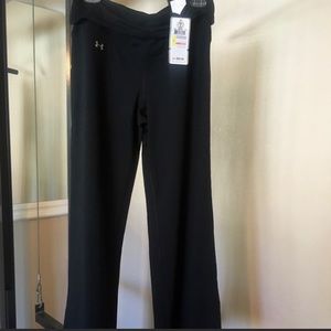 NWT UNDER ARMOUR stretch yoga pants size M